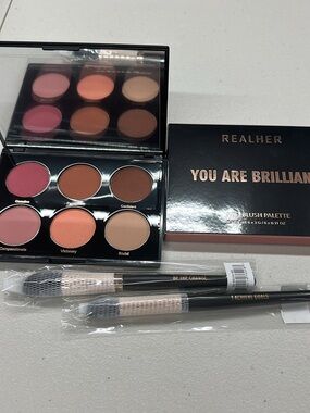 RealHer Blush Palette — Pink, Peach & Brown Tones